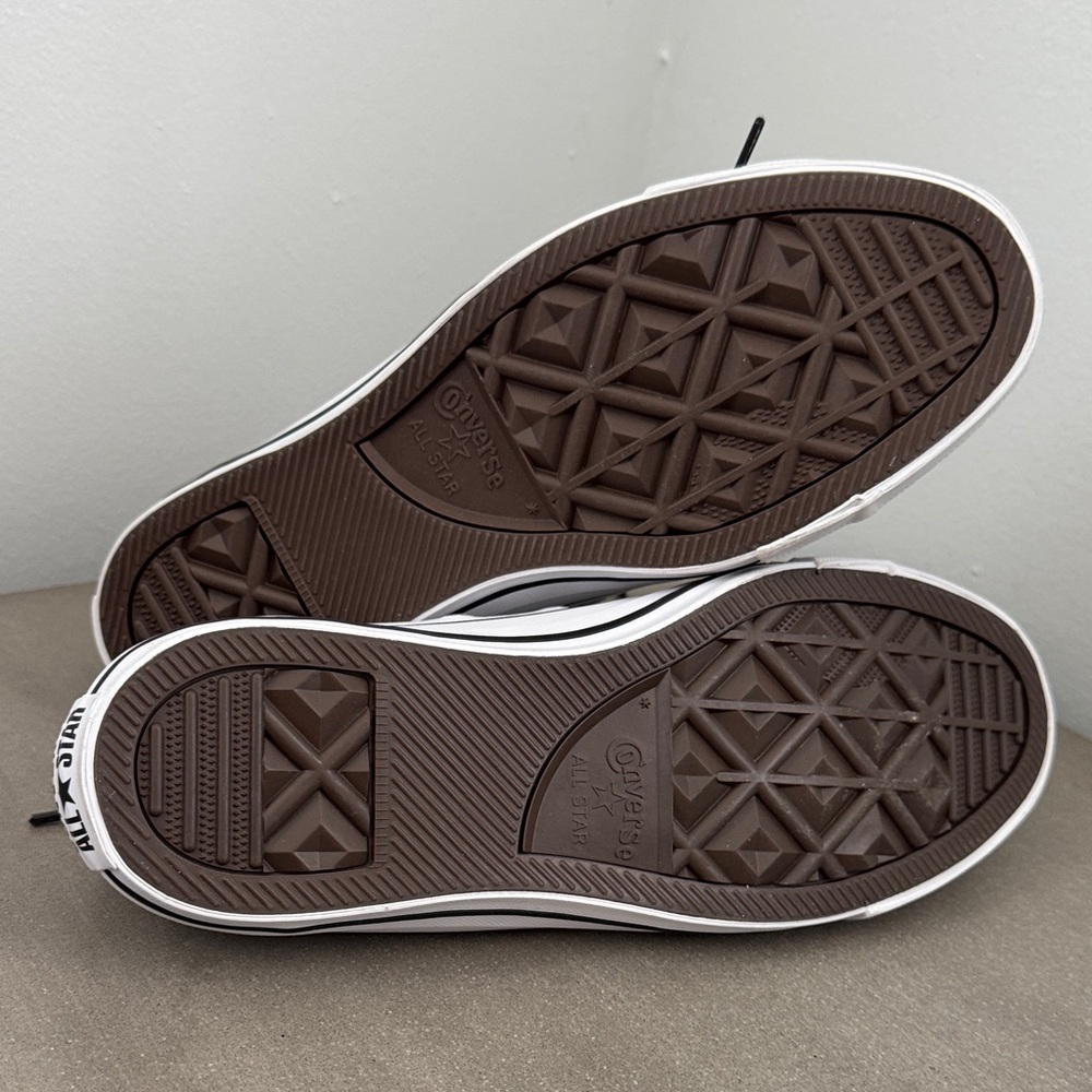 Converse White Leather Low-Top Sneakers - Picture 6 of 9